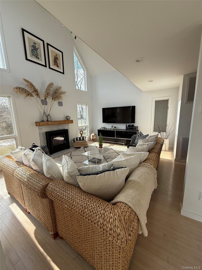 Photo - 845 Budds Pond Rd