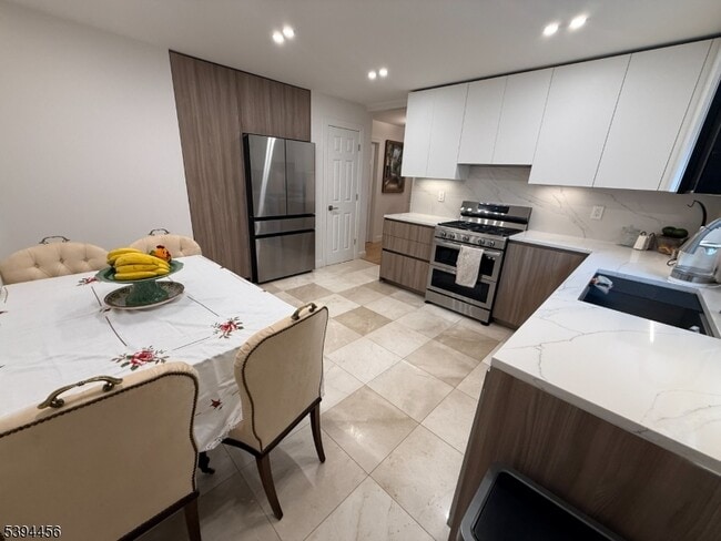 Photo - 18 Aubrey St