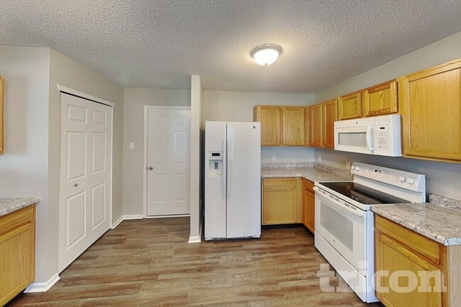 3222 Black Forest Ln