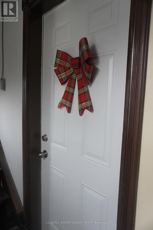 Photo - 326 Flora St