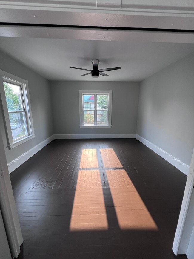 Photo - 118 Riddle St Unit #2