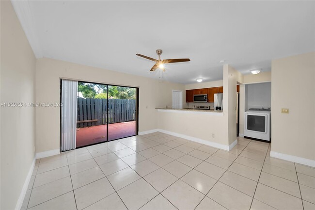Photo - 4033 SW 68th Way