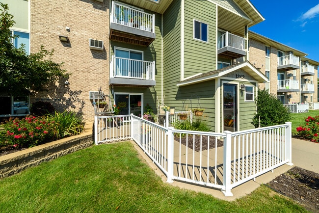 Seven Pines Apartments
