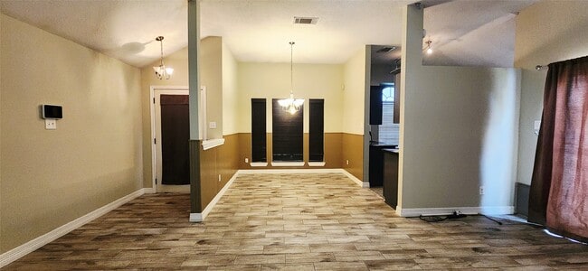 Photo - 213 Mango St
