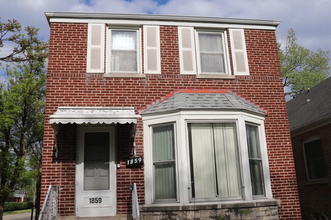 1859 N Nashville Ave