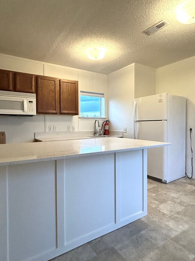 Photo - Manufactured House in the Country - Shed Included