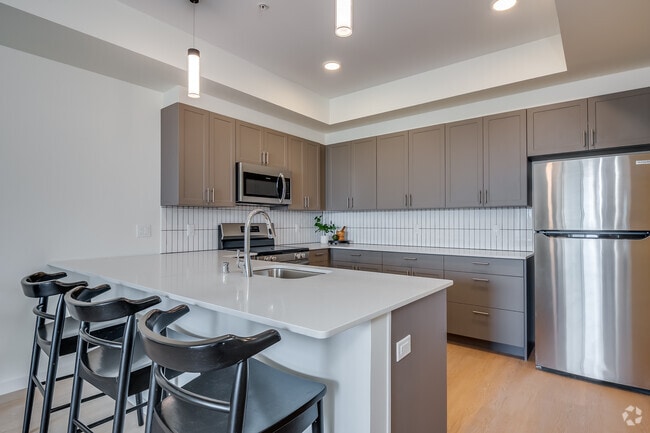 1BR, 1BA - 660SF - Kitchen - LUX at Lawrence