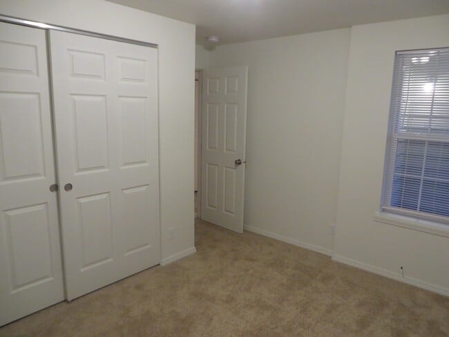 Photo - lynd04 Unit 165