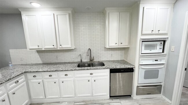 Photo - 803 Glen Hollow Dr