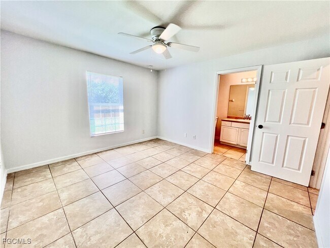 Photo - 3009 56th St W