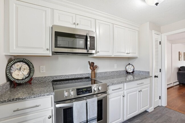 Photo - 848 Plain St Unit 32