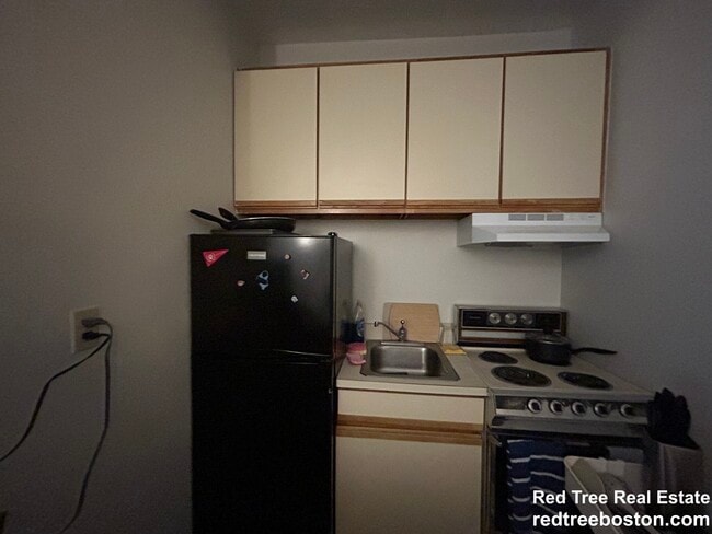 Photo - 845 Beacon St