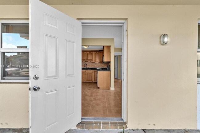 Photo - 3660 SW 60th Ave Unit 2