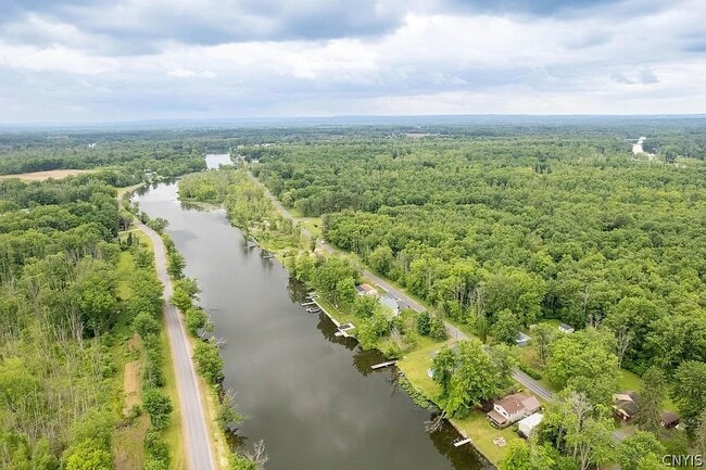 Photo - 9470 Horseshoe Island Rd