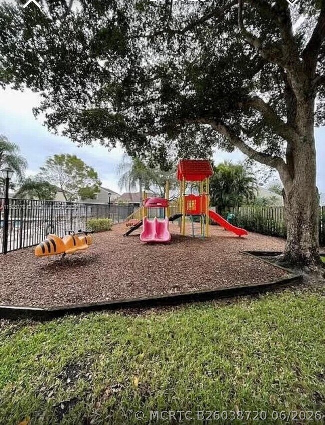 Photo - 15813 W Waterside Cir Unit 206