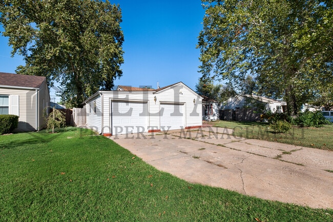Photo - 510 W 30th St