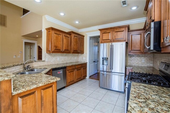 Photo - 4003 SW Banbury Dr