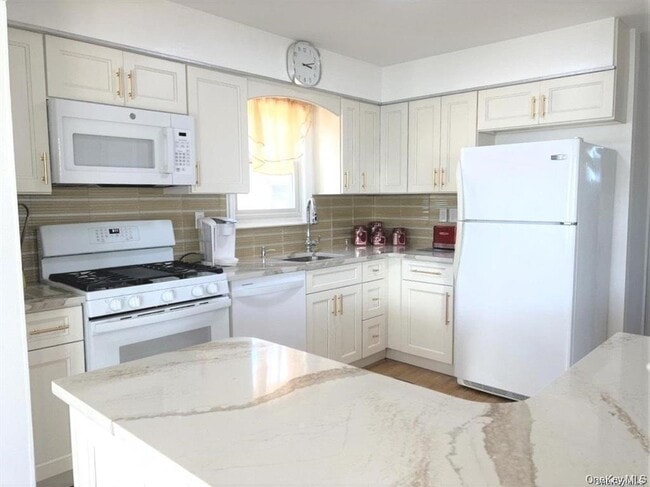 Photo - 24 Virginia Ave Unit Top