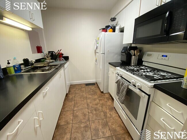 Building Photo - 69 Fulkerson St Unit 1 Rental