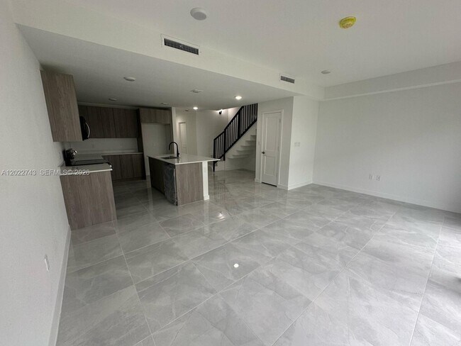 1310 NW 5th St