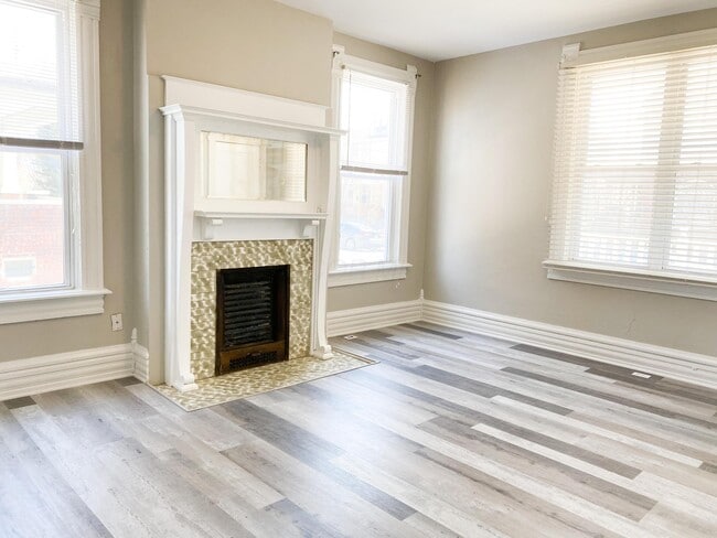 Photo - 432 E Whittier St