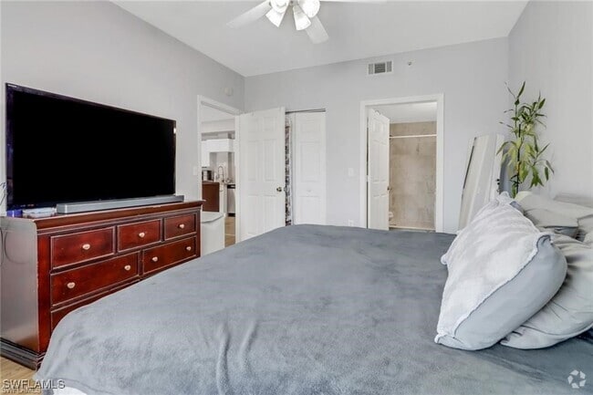 Building Photo - 6361 Aragon Way Unit 106 Rental