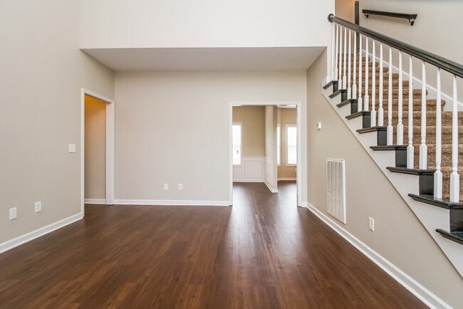 Photo - 3411 Wellington Pl