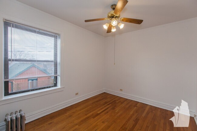 Photo - 1913 W Larchmont Ave Unit 2A