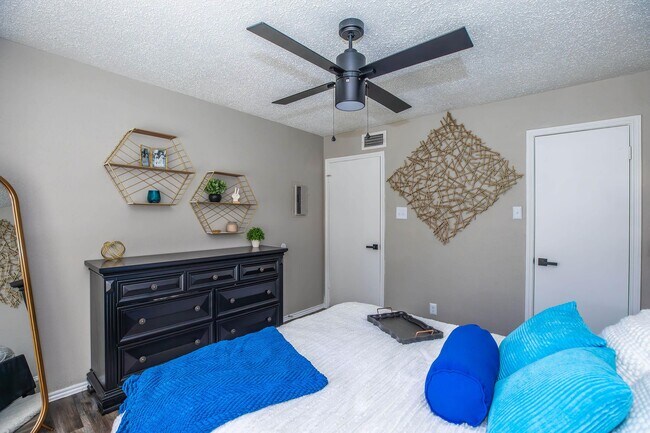 Frankford Flats Apartments