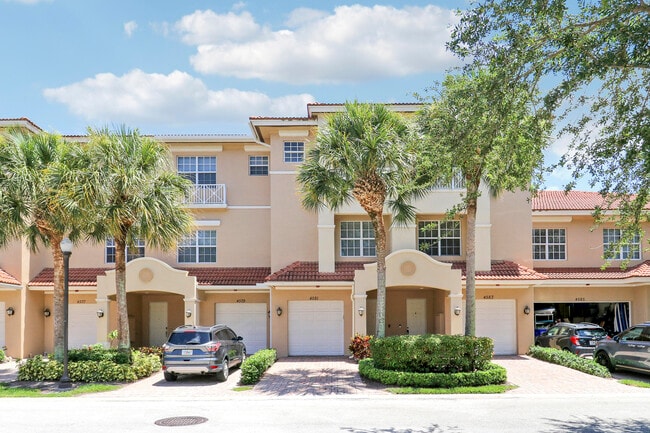 Photo - 4581 Artesa Way S