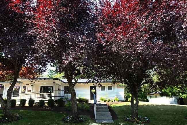 Laurelwood Gardens
