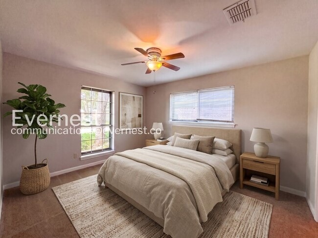 Photo - 4919 Lingonberry St