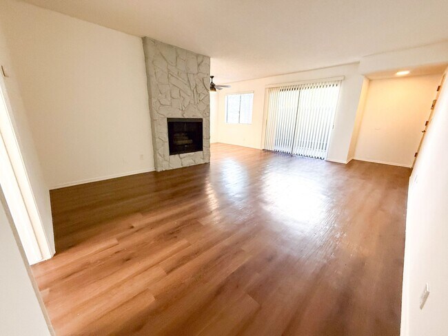 11825 Magnolia Apartments