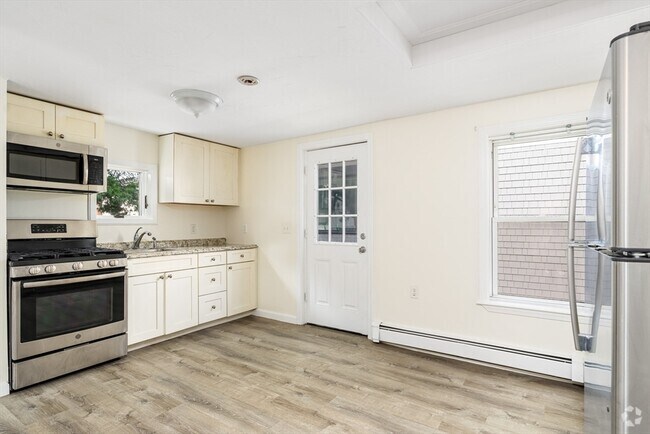 Building Photo - 111 Washington St Unit 2 Rental