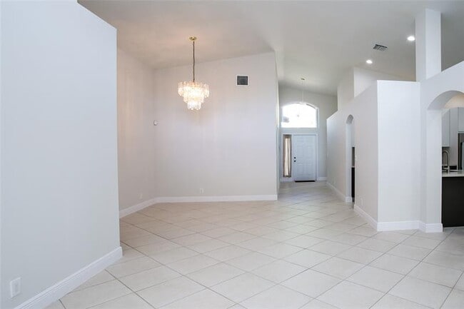 Photo - 13306 NW 16th St