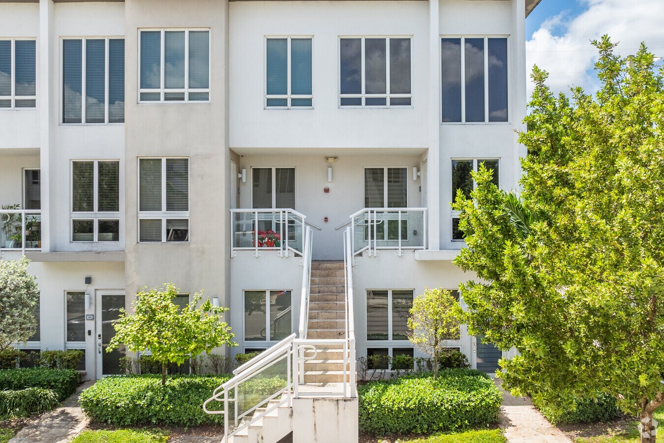 6322 NW 104th Path - Entrada - Landmark at Doral