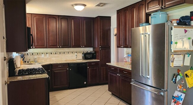 Photo - 6148 Indigo St