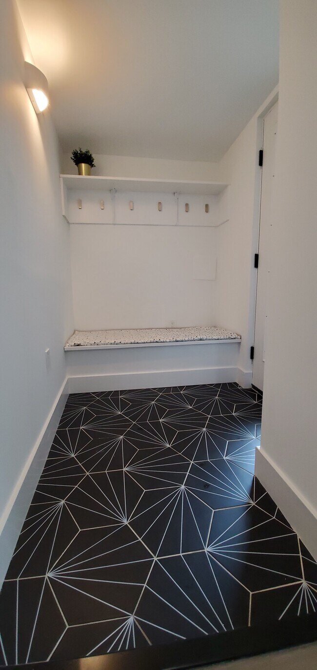 Entrance - 706 Otis Pl NW Unit B