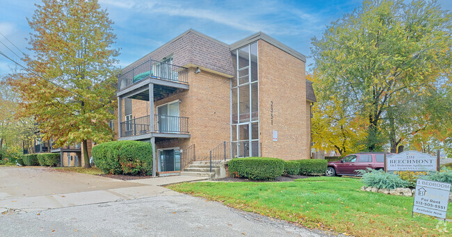 Building Photo - 2351 Beechmont Ave. Rental