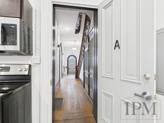 Photo - 325 W Market St Unit Apt A