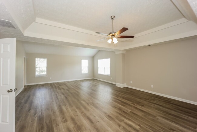 Photo - 357 Cobblestone Ct