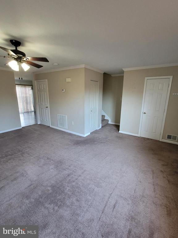 Photo - 233 Charleston Ct