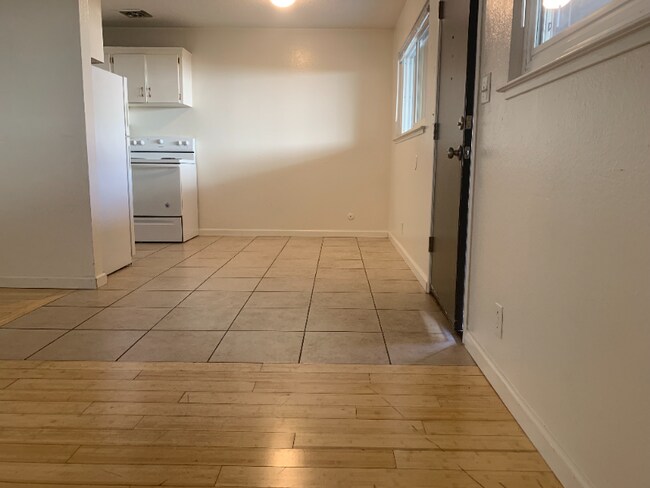 Photo - 630 W 4th St Unit 630 w 4th st