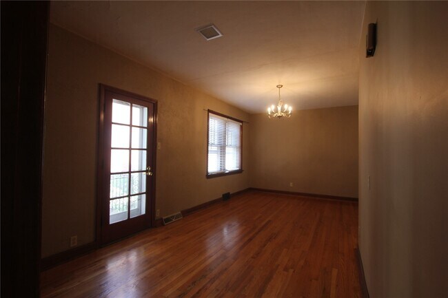 Photo - 6601 Alamo Ave Unidad 1st Floor A