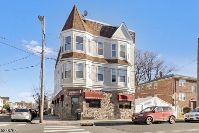 Building Photo - 284 Watchung Ave