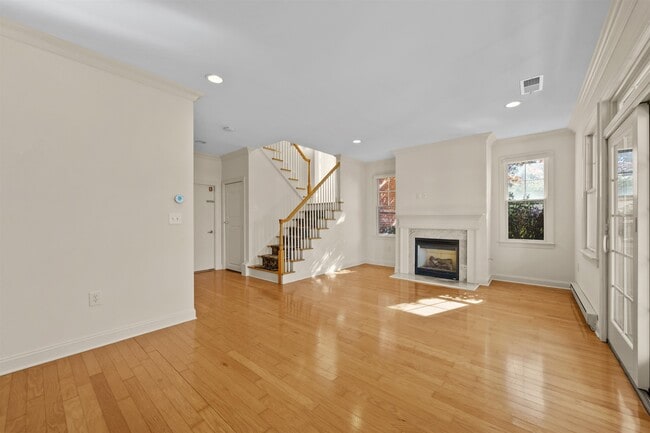 Photo - 1 Intrepid Pl