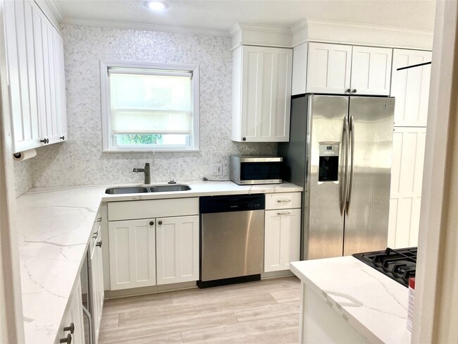 Photo - 1717 Althea Dr