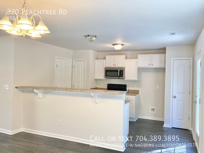 Photo - 320 Peachtree Rd