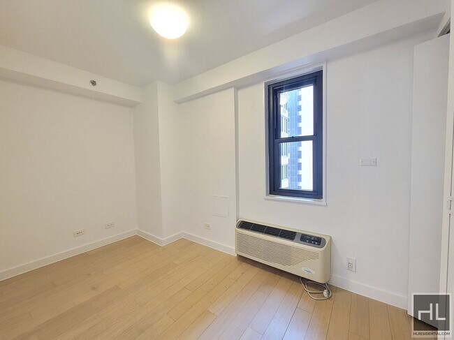 Photo - East 39th Street Unit 10G