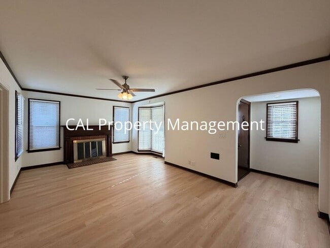 Photo - 3 Bed/2 Bath Single Level Home!